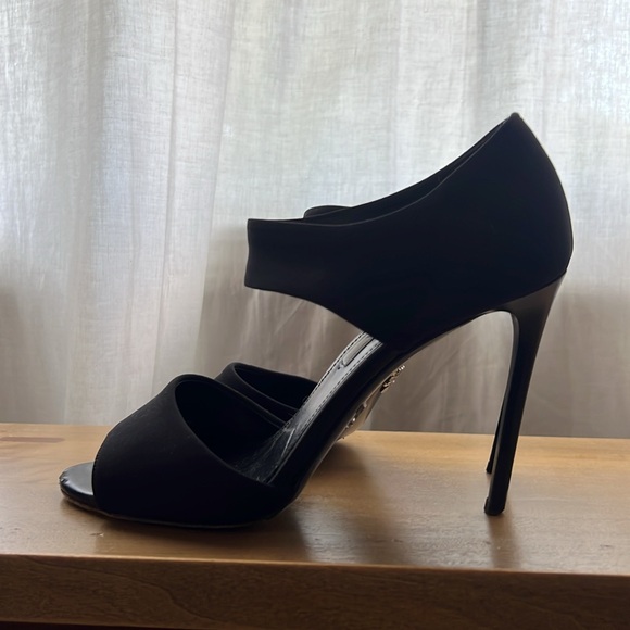 Prada Heels - size 37 - Picture 3 of 7